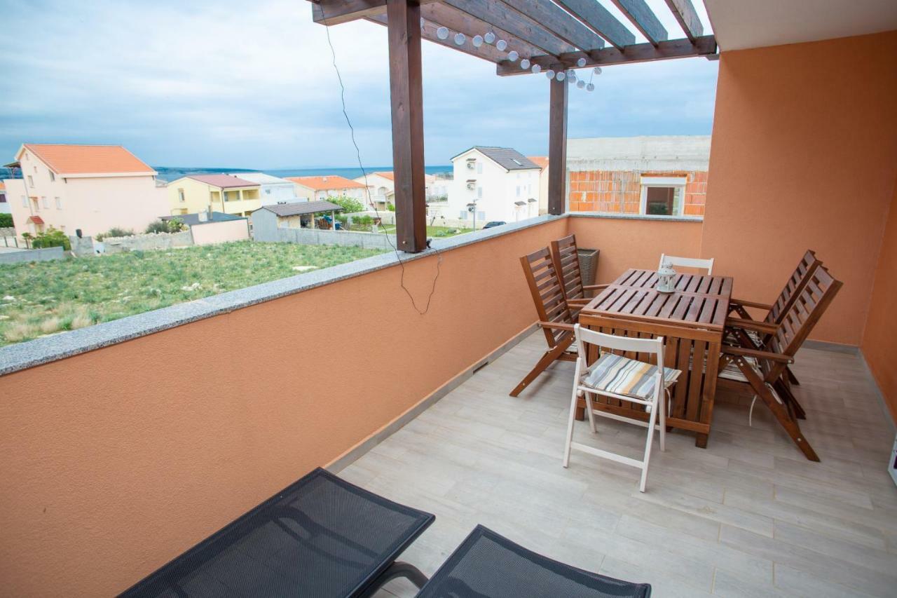 Apartman Matej With Pool ポヴリャナ エクステリア 写真